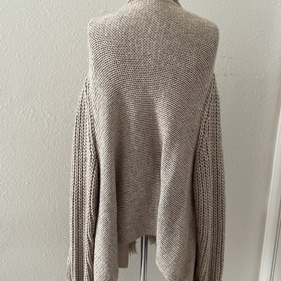 Victoria’s Secret sleeved poncho - Picture 3 of 5